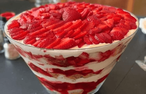 STRAWBERRY CHEESECAKE TRIFLE?