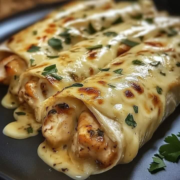 Cheesy Garlic Chicken Wraps: A Flavorful Twist on a Classic