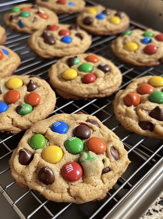 Peanut Butter M&M Cookies